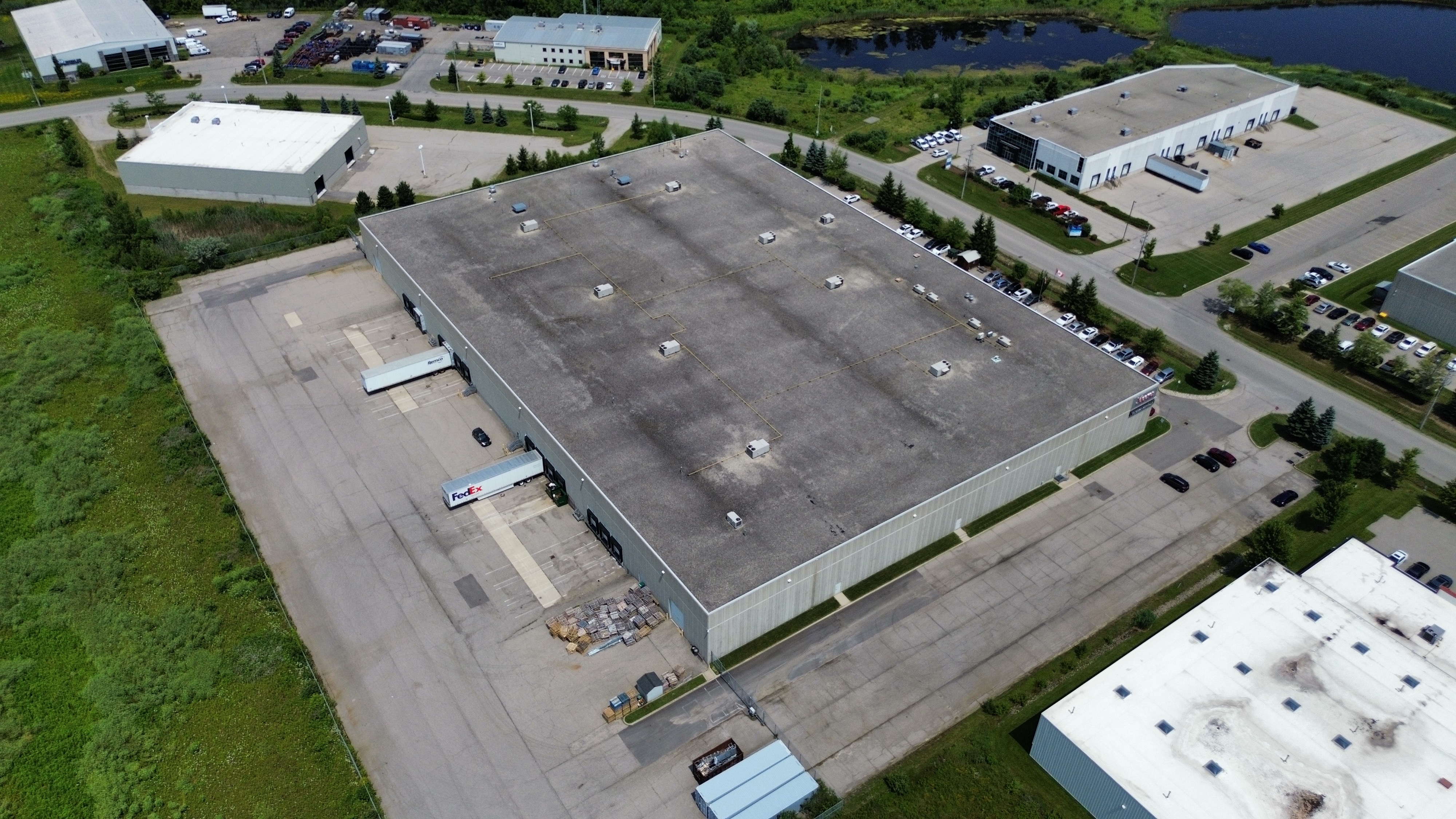 Aerial view of 550 Boxwood Drive
